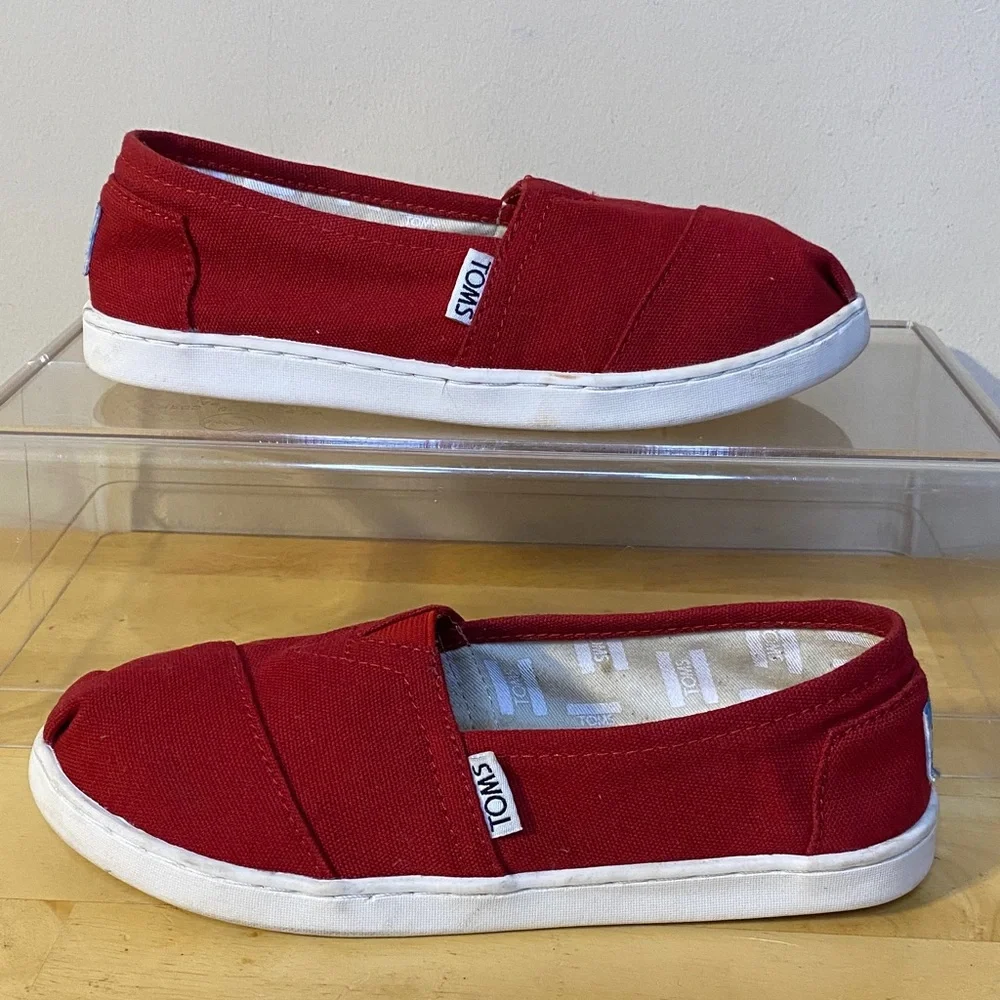 TOMS Cherry Canvas Slip-Ons Size Y 2.5